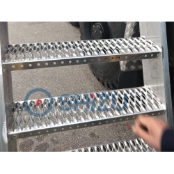 Nền chống trượt bằng thép - safety platform plate/safety grating